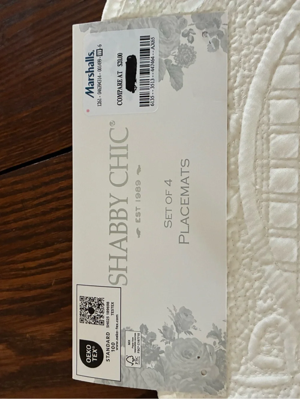 Shabby Chic NWT Set Of 8 Cream Scalloped Embossed Placemats